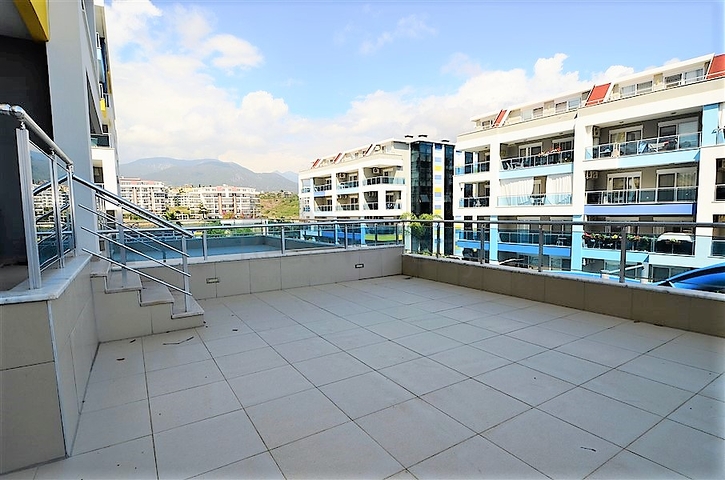 شقة دوبلكس بثلاث غرف نوم وصالة في كاستيل / الانيا 