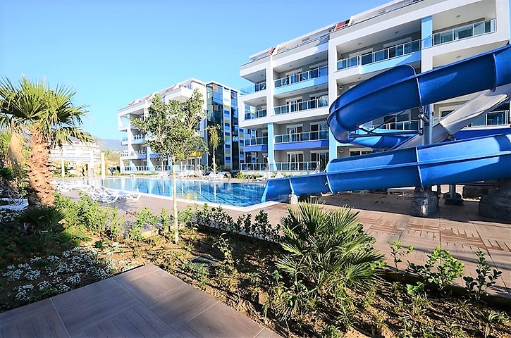 شقة دوبلكس بثلاث غرف نوم وصالة في كاستيل / الانيا 