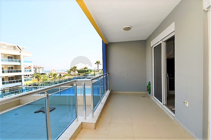 شقة دوبلكس بثلاث غرف نوم وصالة في كاستيل / الانيا 