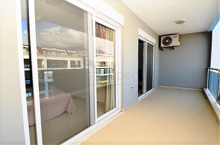 شقة دوبلكس بثلاث غرف نوم وصالة في كاستيل / الانيا 