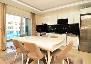 شقة دوبلكس بثلاث غرف نوم وصالة في كاستيل / الانيا 