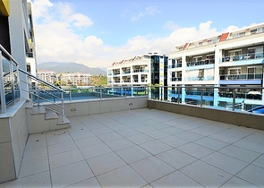 شقة دوبلكس بثلاث غرف نوم وصالة في كاستيل / الانيا 