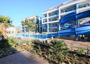 شقة دوبلكس بثلاث غرف نوم وصالة في كاستيل / الانيا 