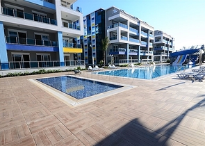 شقة دوبلكس بثلاث غرف نوم وصالة في كاستيل / الانيا 