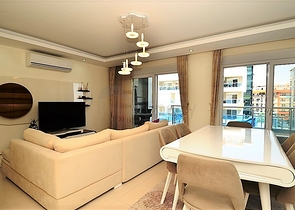 شقة دوبلكس بثلاث غرف نوم وصالة في كاستيل / الانيا 