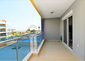 شقة دوبلكس بثلاث غرف نوم وصالة في كاستيل / الانيا 