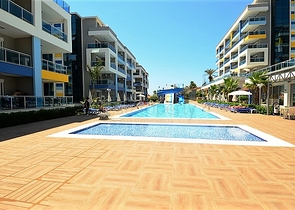 شقة دوبلكس بثلاث غرف نوم وصالة في كاستيل / الانيا 