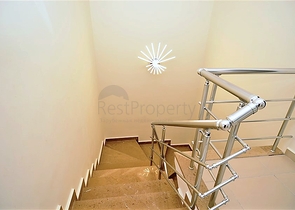 شقة دوبلكس بثلاث غرف نوم وصالة في كاستيل / الانيا 