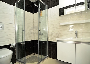 شقة دوبلكس بثلاث غرف نوم وصالة في كاستيل / الانيا 