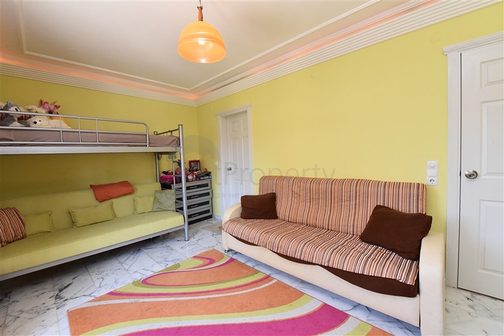 اطلالة بحر - مجمع فاخر - غرفتين وصالة مفروشة - توسمور / الانيا 