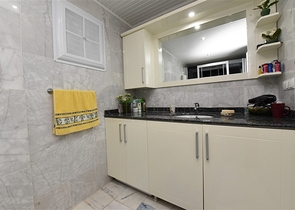 اطلالة بحر - مجمع فاخر - غرفتين وصالة مفروشة - توسمور / الانيا 