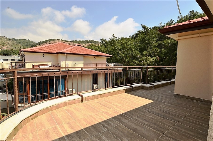 شقق ودوبلكس ضمن مجمع سكني حديث قريب من البحر في كارجي جاك / الانيا 