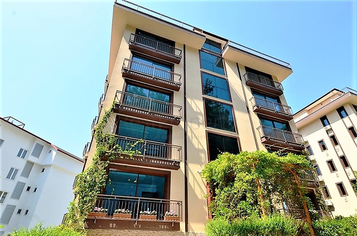 شقق ودوبلكس ضمن مجمع سكني حديث قريب من البحر في كارجي جاك / الانيا 