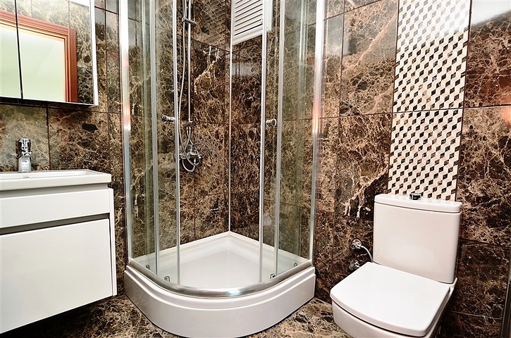 شقق ودوبلكس ضمن مجمع سكني حديث قريب من البحر في كارجي جاك / الانيا 