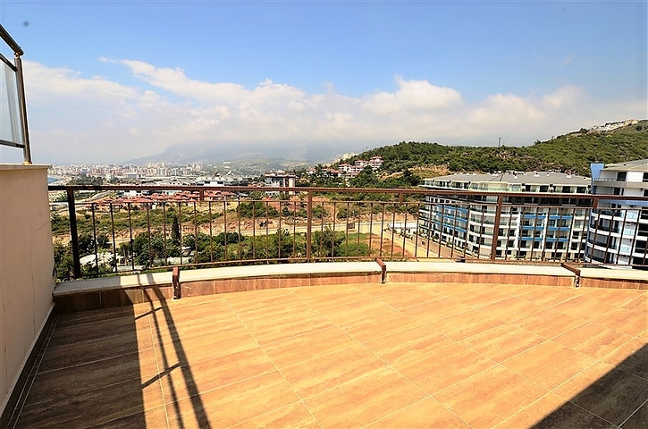 شقق ودوبلكس ضمن مجمع سكني حديث قريب من البحر في كارجي جاك / الانيا 