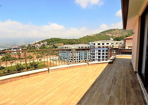 شقق ودوبلكس ضمن مجمع سكني حديث قريب من البحر في كارجي جاك / الانيا 