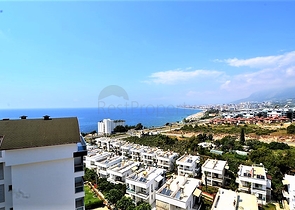 شقق ودوبلكس ضمن مجمع سكني حديث قريب من البحر في كارجي جاك / الانيا 