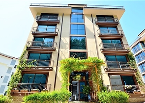 شقق ودوبلكس ضمن مجمع سكني حديث قريب من البحر في كارجي جاك / الانيا 