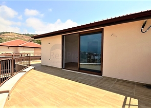 شقق ودوبلكس ضمن مجمع سكني حديث قريب من البحر في كارجي جاك / الانيا 