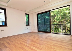 شقق ودوبلكس ضمن مجمع سكني حديث قريب من البحر في كارجي جاك / الانيا 