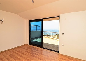 شقق ودوبلكس ضمن مجمع سكني حديث قريب من البحر في كارجي جاك / الانيا 