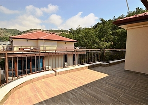 شقق ودوبلكس ضمن مجمع سكني حديث قريب من البحر في كارجي جاك / الانيا 