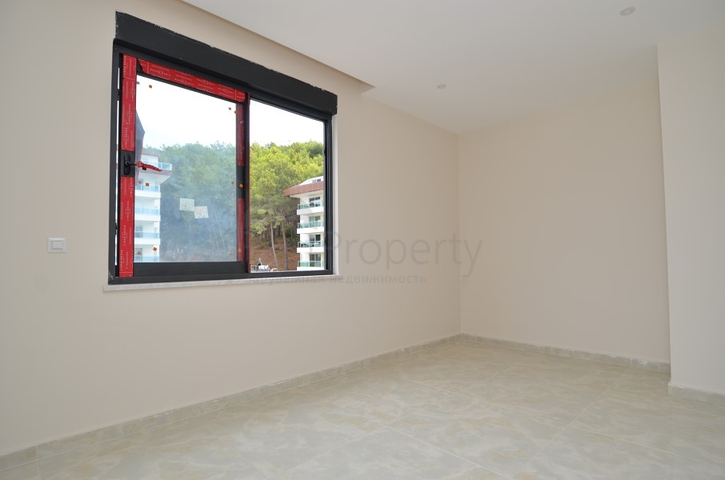 شقق باطلالة مميزة ضمن مجمع سكني اول صف على البحر - كارجي جاك / الانيا 