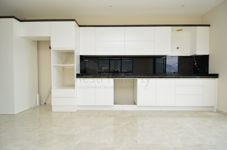 شقق باطلالة مميزة ضمن مجمع سكني اول صف على البحر - كارجي جاك / الانيا 