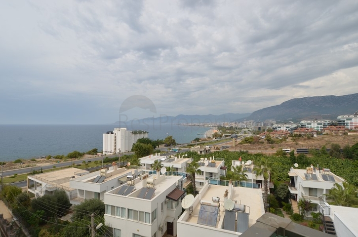 شقق باطلالة مميزة ضمن مجمع سكني اول صف على البحر - كارجي جاك / الانيا 