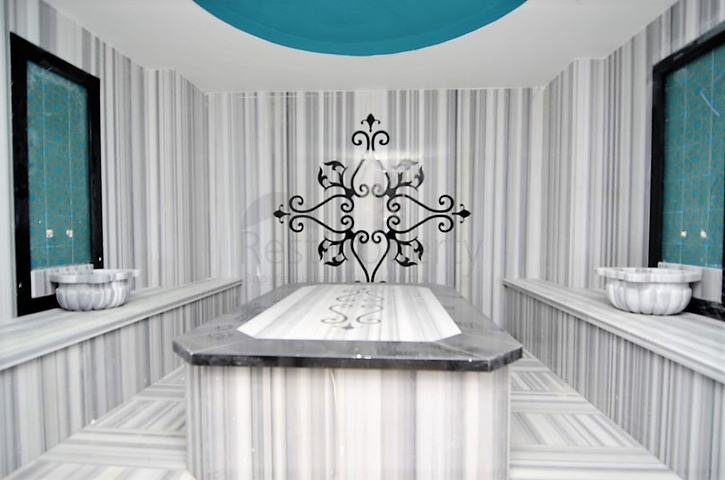 شقق باطلالة مميزة ضمن مجمع سكني اول صف على البحر - كارجي جاك / الانيا 