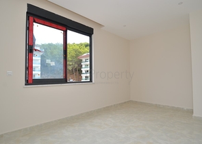 شقق باطلالة مميزة ضمن مجمع سكني اول صف على البحر - كارجي جاك / الانيا 