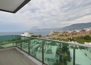 شقق باطلالة مميزة ضمن مجمع سكني اول صف على البحر - كارجي جاك / الانيا 