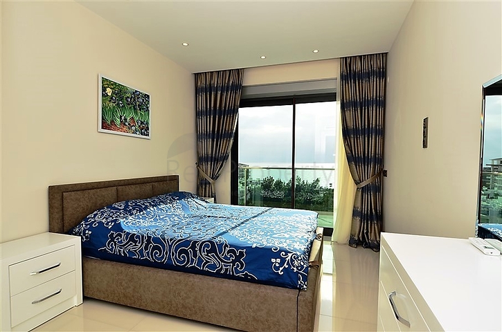 اطلالة بحر - شقة غرفة نوم وصالة ضمن مجمع خمس نجوم في الانيا  