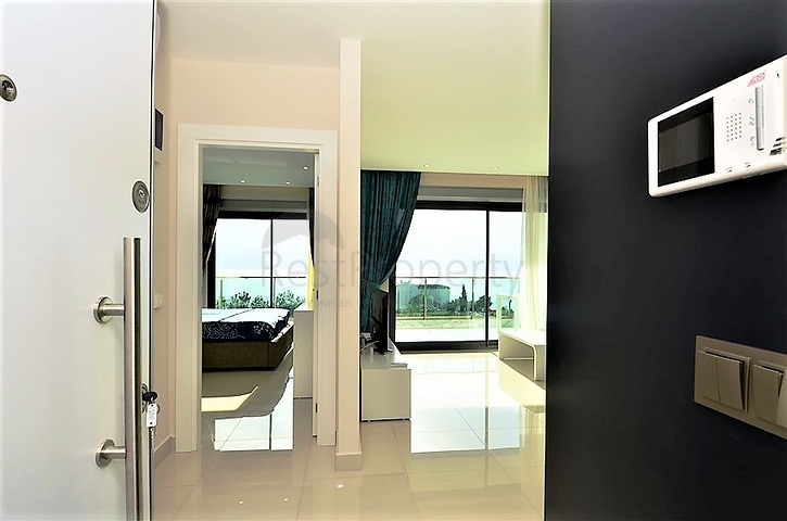 اطلالة بحر - شقة غرفة نوم وصالة ضمن مجمع خمس نجوم في الانيا  