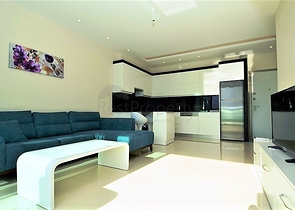 اطلالة بحر - شقة غرفة نوم وصالة ضمن مجمع خمس نجوم في الانيا  