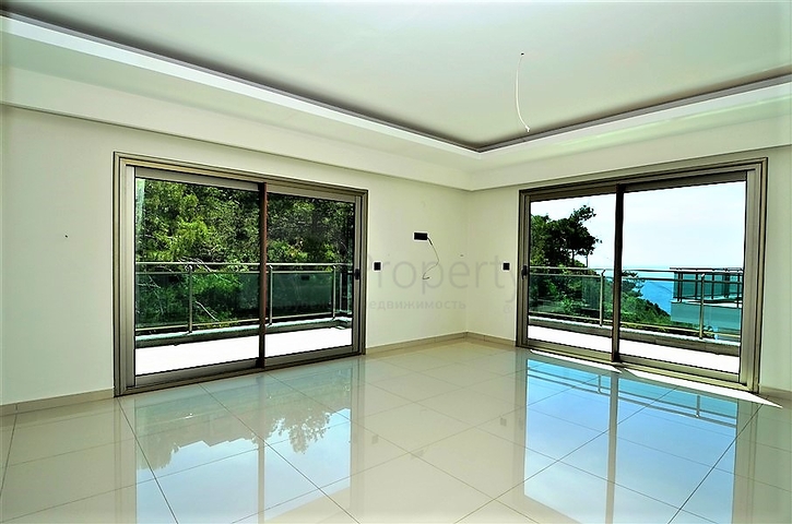 اطلالة بحر مباشرة - دوبلكس فاخرة لعشاق التميز - في الانيا 