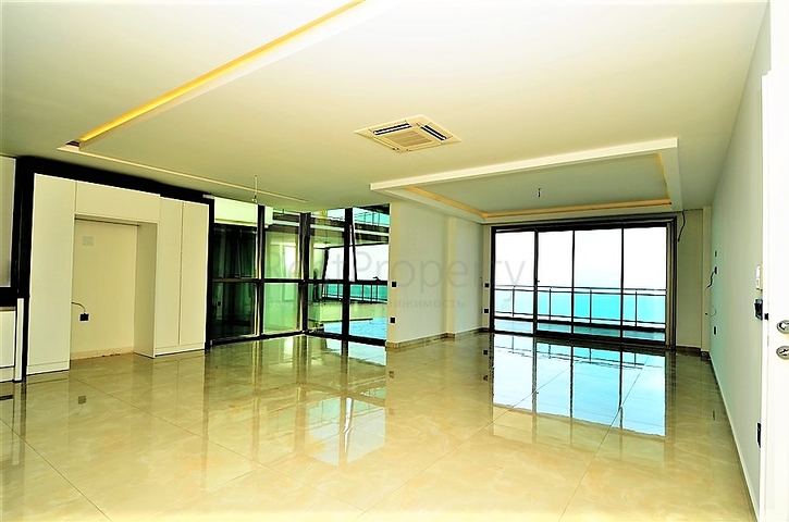 اطلالة بحر مباشرة - دوبلكس فاخرة لعشاق التميز - في الانيا 