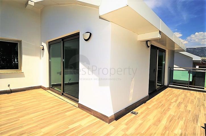 اطلالة بحر مباشرة - دوبلكس فاخرة لعشاق التميز - في الانيا 