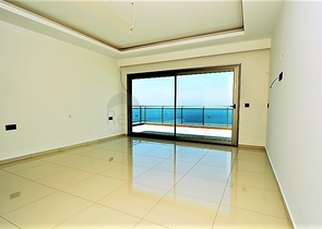 اطلالة بحر مباشرة - دوبلكس فاخرة لعشاق التميز - في الانيا 