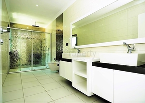 اطلالة بحر مباشرة - دوبلكس فاخرة لعشاق التميز - في الانيا 