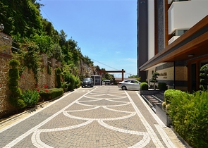 اطلالة بحر مباشرة - دوبلكس فاخرة لعشاق التميز - في الانيا 