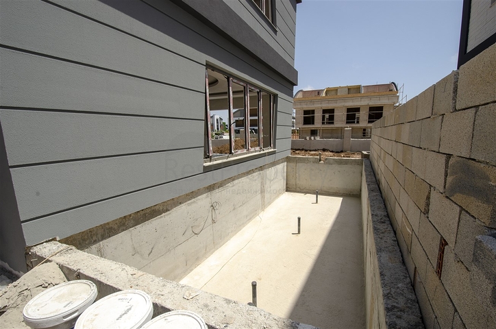 فلل 5 + 1 مع مسبح خاص في كونيالتي أنطاليا