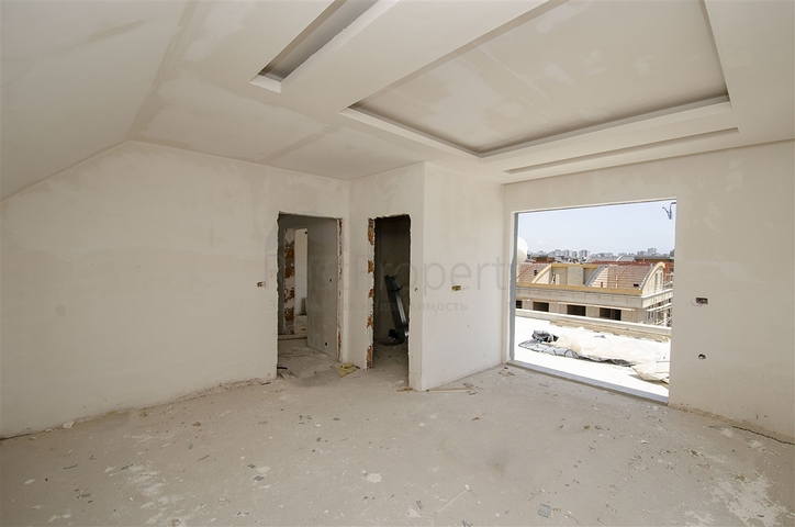 فلل 5 + 1 مع مسبح خاص في كونيالتي أنطاليا