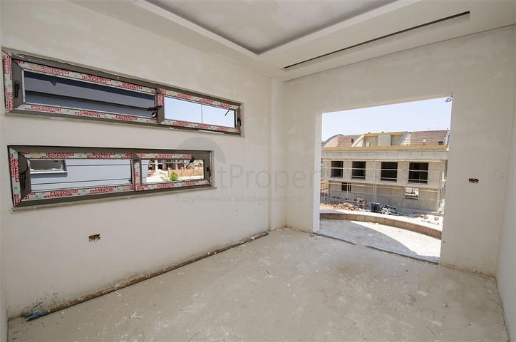 فلل 5 + 1 مع مسبح خاص في كونيالتي أنطاليا