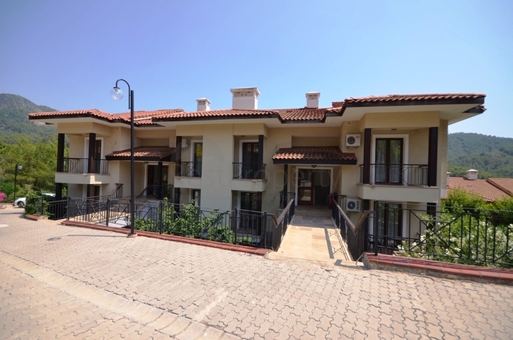 فيلات وشقق للبيع في فتحية 