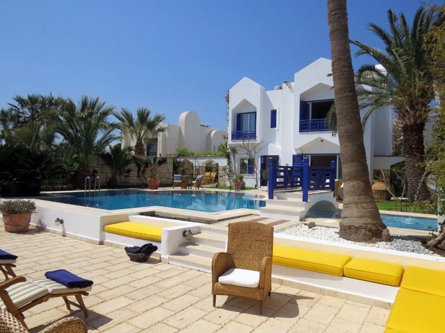 حصريا منزل مع إطلاله بحريه علي خليج بودروم