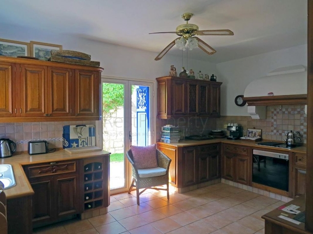 حصريا منزل مع إطلاله بحريه علي خليج بودروم