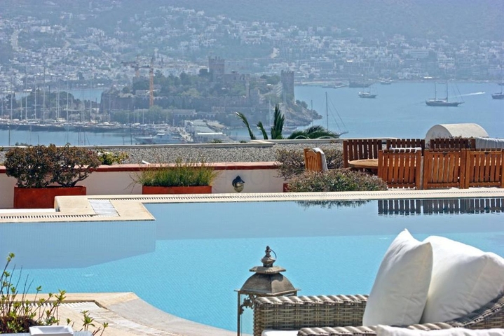 حصريا منزل مع إطلاله بحريه علي خليج بودروم