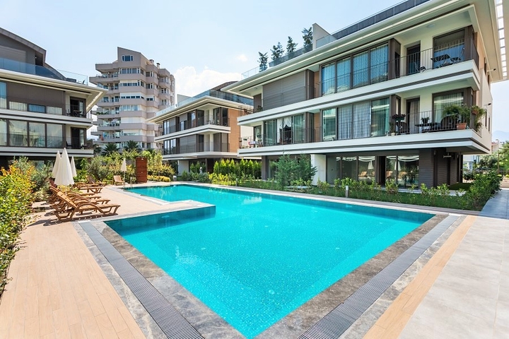 مشروع النخبة على ساحل البحر المتوسط في أنطاليا