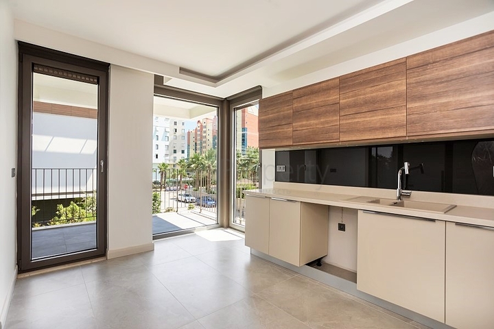 مشروع النخبة على ساحل البحر المتوسط في أنطاليا